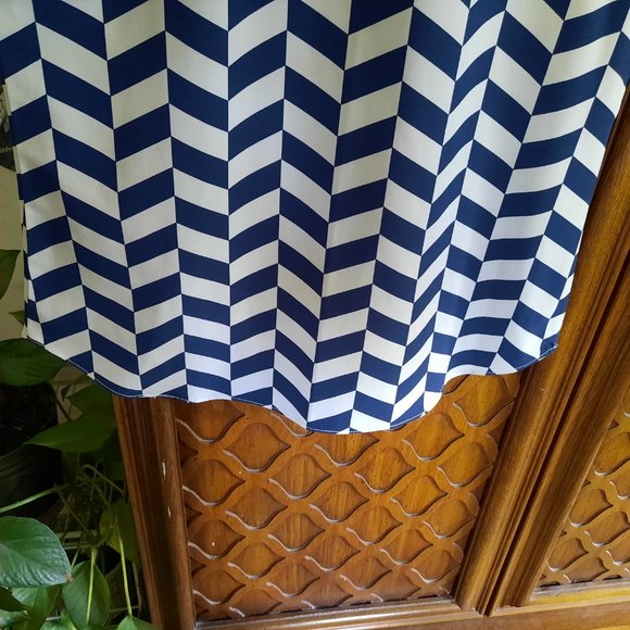 3/$15 Soda Pop Herringbone Printed Tank Blouse - Navy, Size XS - Picture 9 of 15